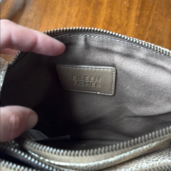 Eileen Fisher Gold Metallic Crossbody Bag - Picture 3 of 3